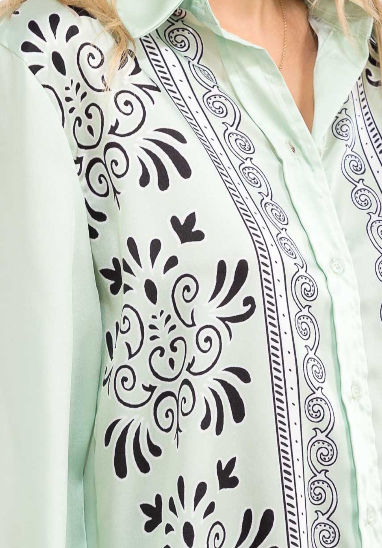 111625 Shelby Print Long Sleeves Blouse