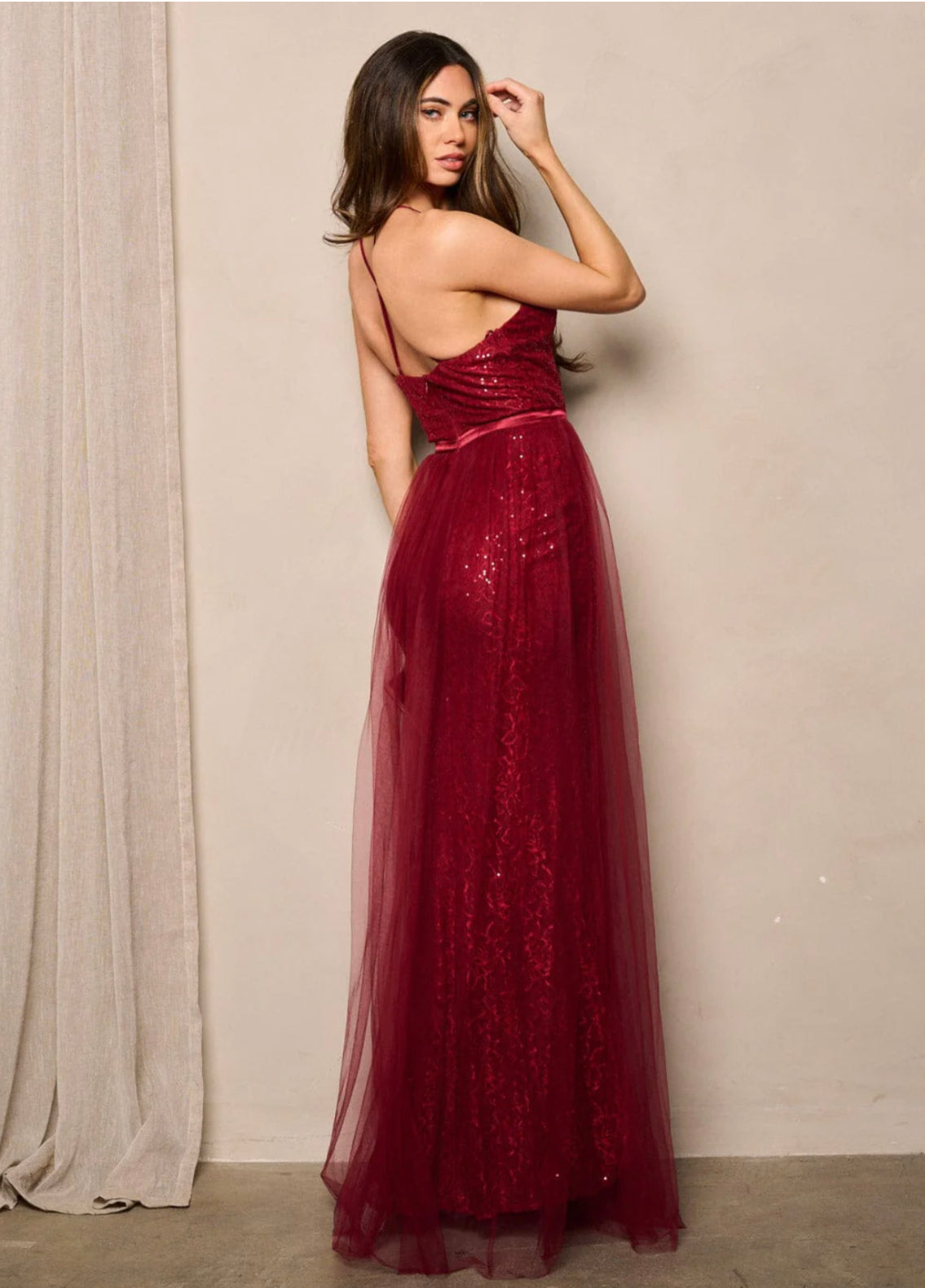 112023 - Sleeveless Lace Sequins Gown