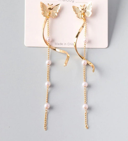 051824 - Alice Butterfly Gold-tone Pearl Earrings