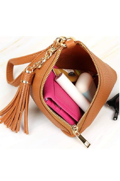 030924 - Amayah Pyramid Shape Tassel Wristlet Bag